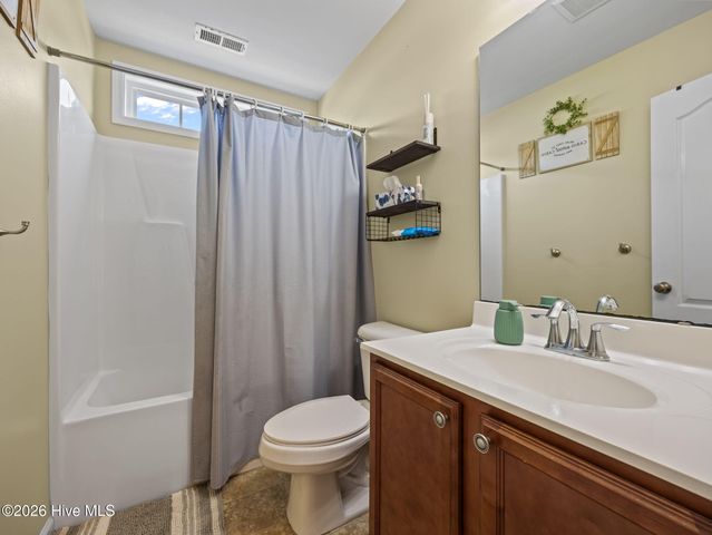 209 Cherry Blossom Drive, Richlands, NC 28574