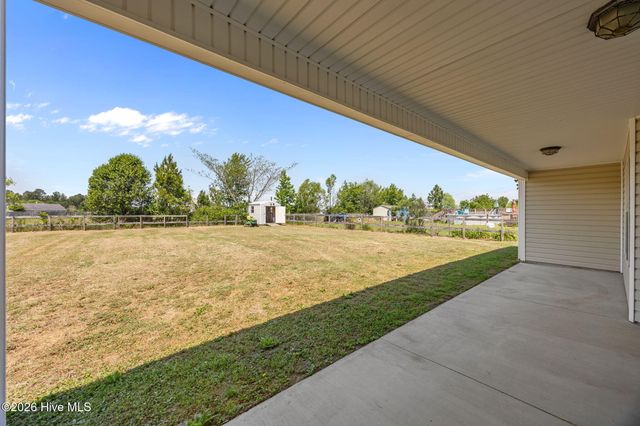 209 Cherry Blossom Drive, Richlands, NC 28574