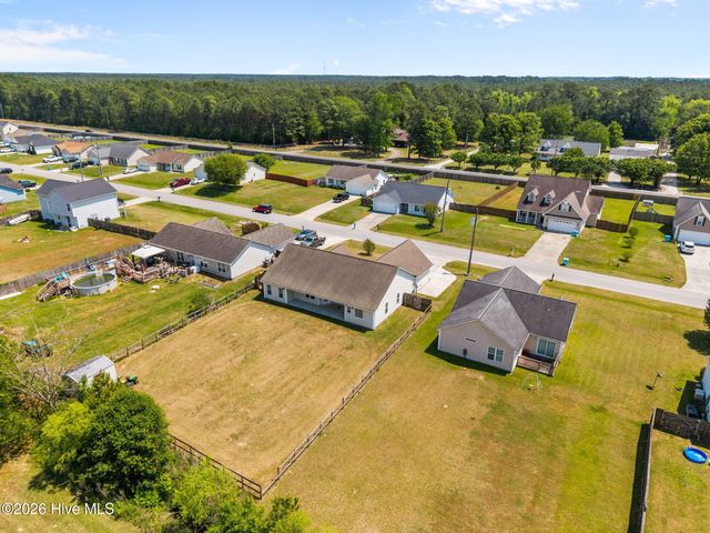 209 Cherry Blossom Drive, Richlands, NC 28574