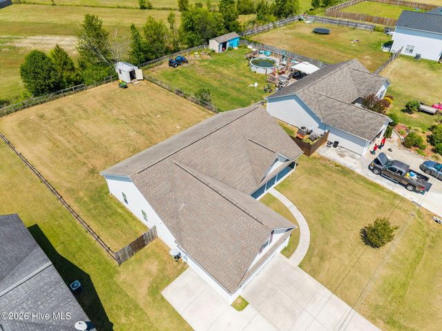 209 Cherry Blossom Drive, Richlands, NC 28574