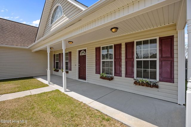 209 Cherry Blossom Drive, Richlands, NC 28574