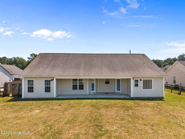 209 Cherry Blossom Drive, Richlands, NC 28574