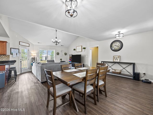 209 Cherry Blossom Drive, Richlands, NC 28574