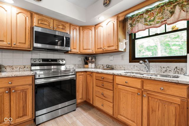 8568 E County Road 400 N, Greensburg, IN 47240