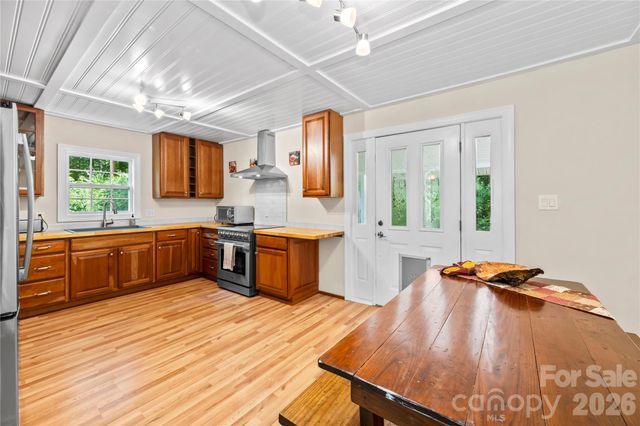 2879 Chandler Creek Road, Mars Hill, NC 28754