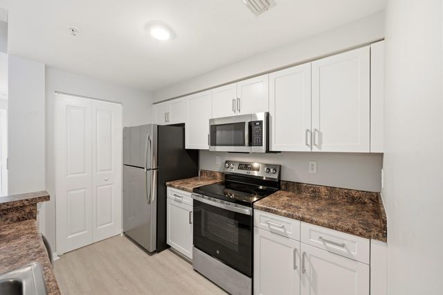 5820 W Sample Road 206, Coral Springs, FL 33067
