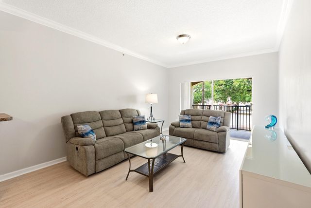 5820 W Sample Road 206, Coral Springs, FL 33067