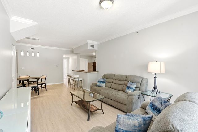5820 W Sample Road 206, Coral Springs, FL 33067