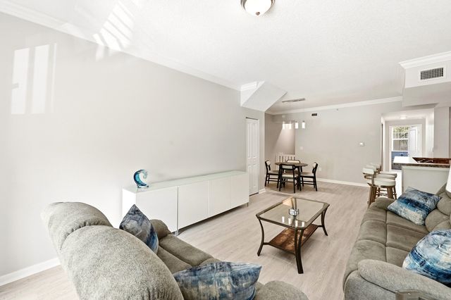 5820 W Sample Road 206, Coral Springs, FL 33067