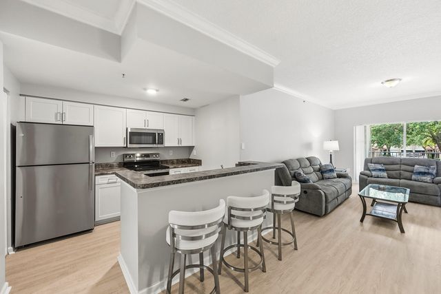 5820 W Sample Road 206, Coral Springs, FL 33067