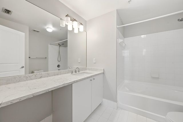 5820 W Sample Road 206, Coral Springs, FL 33067
