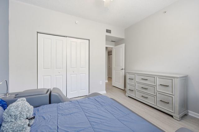 5820 W Sample Road 206, Coral Springs, FL 33067