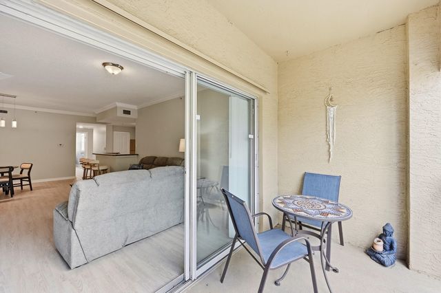 5820 W Sample Road 206, Coral Springs, FL 33067