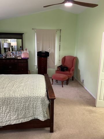 1730 Tanglewood Drive, Algonquin, IL 60102