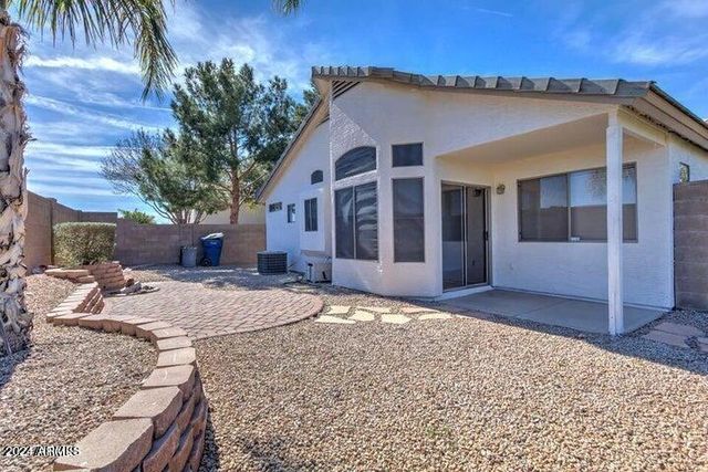 2131 S PEPPERTREE Drive, Gilbert, AZ 85295