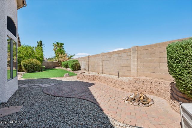 2131 S PEPPERTREE Drive, Gilbert, AZ 85295