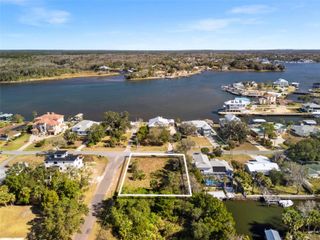 2262 N WATERSEDGE DRIVE, Crystal River, FL 34429