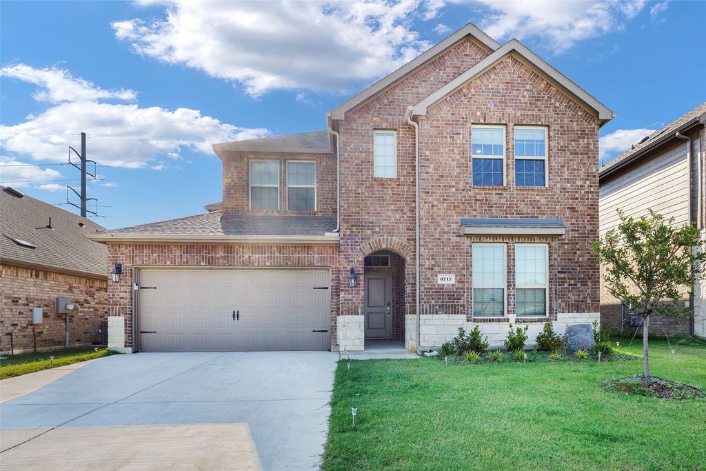 3717 Tracewood Bend, Aubrey, TX 76227