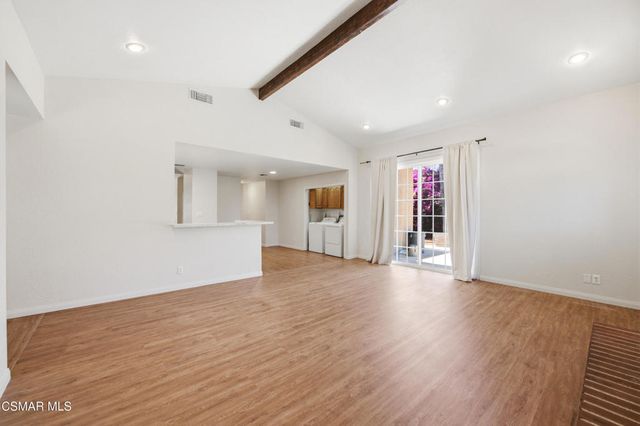 8681 Winnetka Avenue, Winnetka, CA 91306