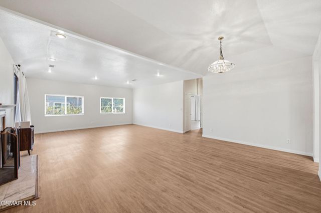 8681 Winnetka Avenue, Winnetka, CA 91306