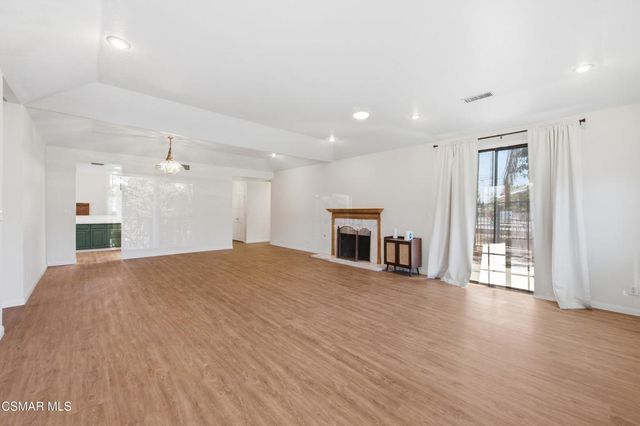 8681 Winnetka Avenue, Winnetka, CA 91306