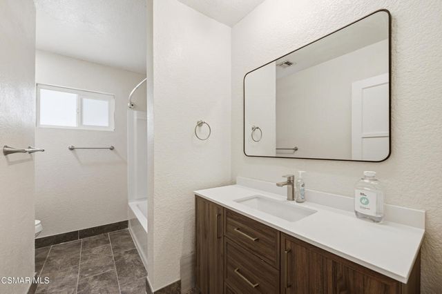 8681 Winnetka Avenue, Winnetka, CA 91306
