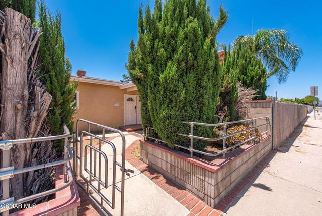 8681 Winnetka Avenue, Winnetka, CA 91306