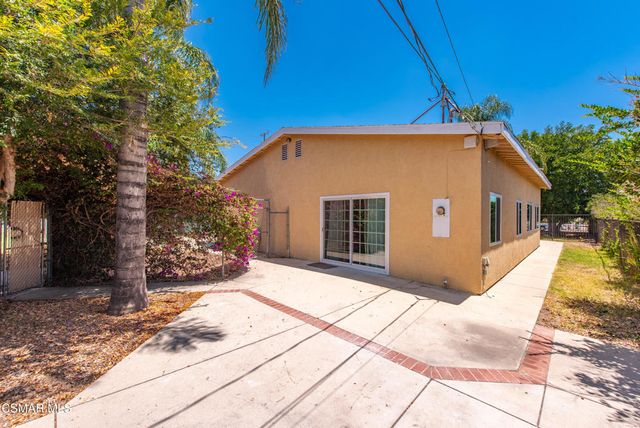 8681 Winnetka Avenue, Winnetka, CA 91306