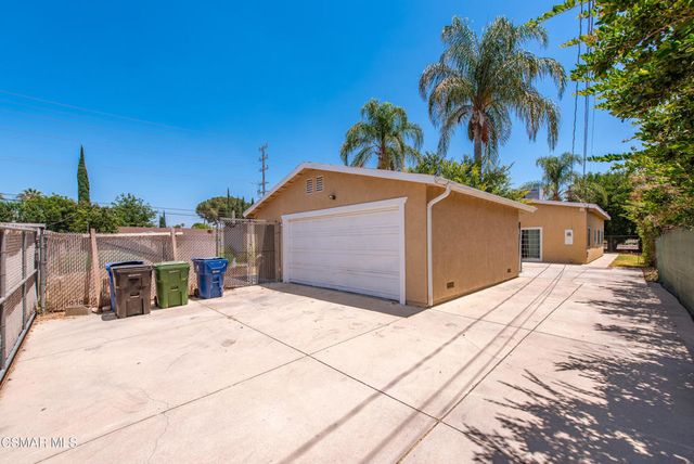 8681 Winnetka Avenue, Winnetka, CA 91306
