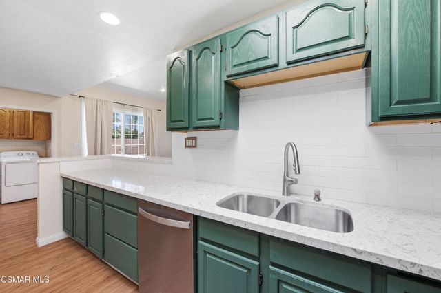 8681 Winnetka Avenue, Winnetka, CA 91306