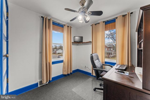 859 WALNUT ST, Royersford, PA 19468