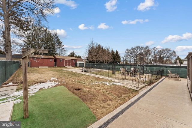 859 WALNUT ST, Royersford, PA 19468