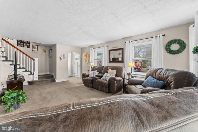 859 WALNUT ST, Royersford, PA 19468