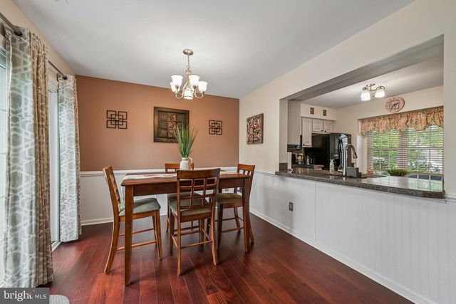 29 HOLLOWELL WAY, Mount Laurel, NJ 08054