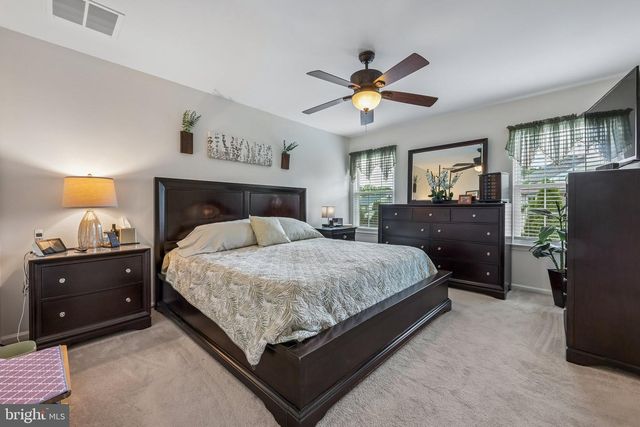 29 HOLLOWELL WAY, Mount Laurel, NJ 08054