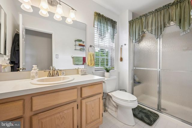 29 HOLLOWELL WAY, Mount Laurel, NJ 08054