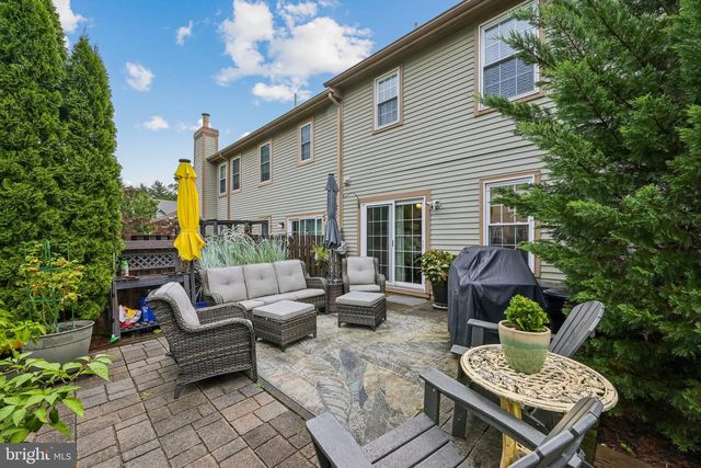 29 HOLLOWELL WAY, Mount Laurel, NJ 08054