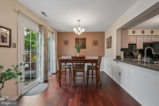 29 HOLLOWELL WAY, Mount Laurel, NJ 08054