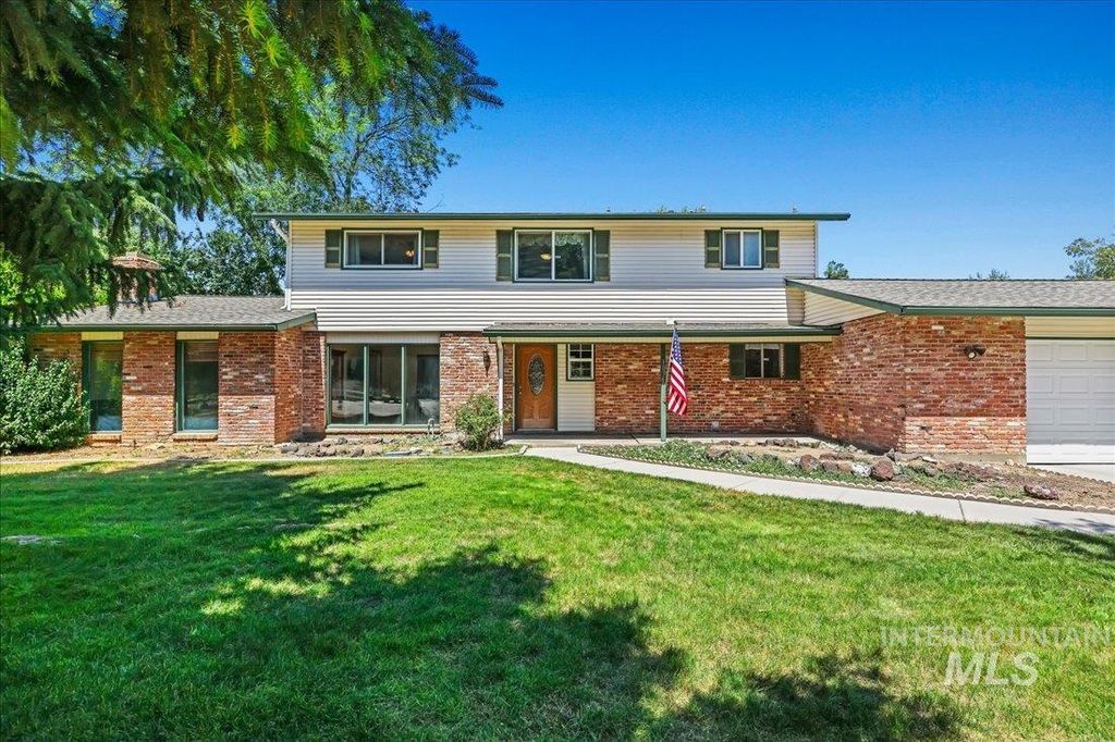 10360 W Saranac Dr, Boise, ID 83709