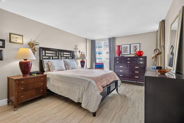 1670 Bay Road 3F, Miami Beach, FL 33139