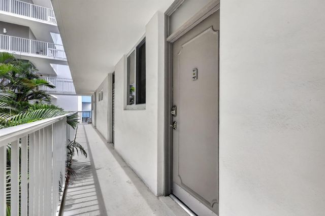 1670 Bay Road 3F, Miami Beach, FL 33139