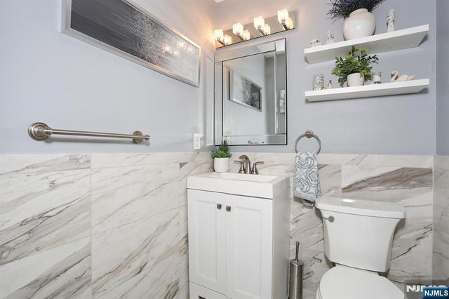 66 S Franklin 59, Ramsey, NJ 07446