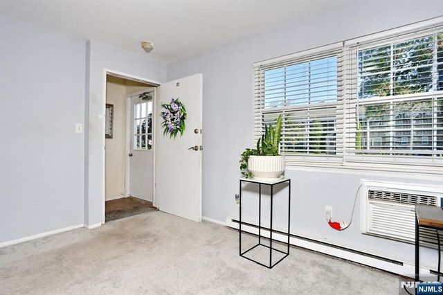 66 S Franklin 59, Ramsey, NJ 07446