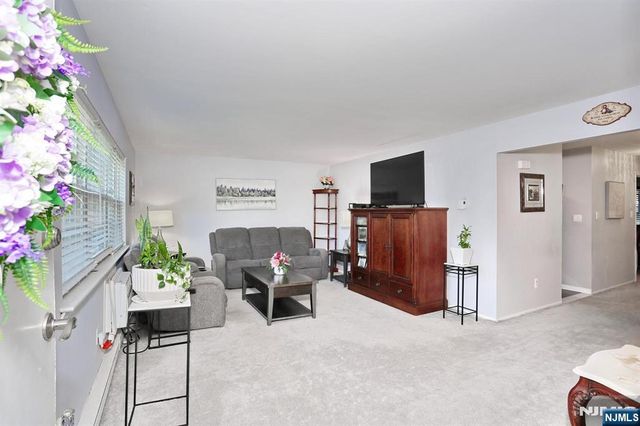66 S Franklin 59, Ramsey, NJ 07446