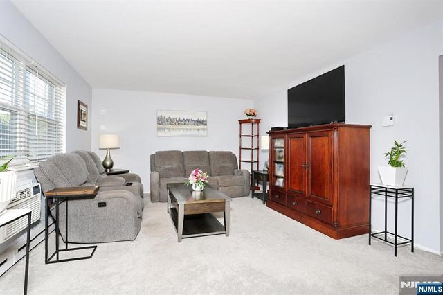 66 S Franklin 59, Ramsey, NJ 07446