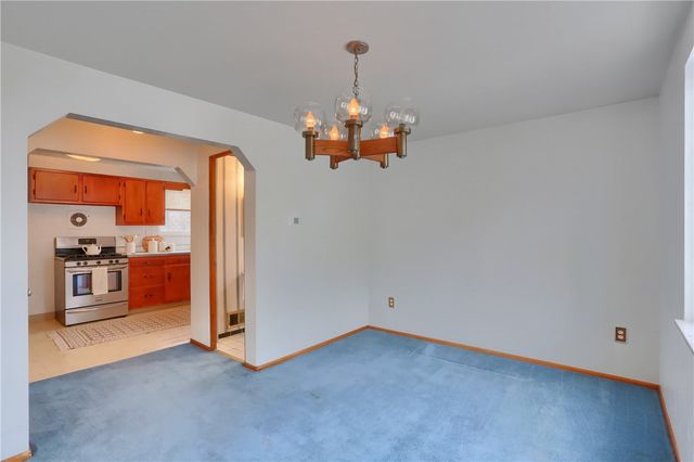 3091 Woodridge Dr, Whitehall, PA 15227