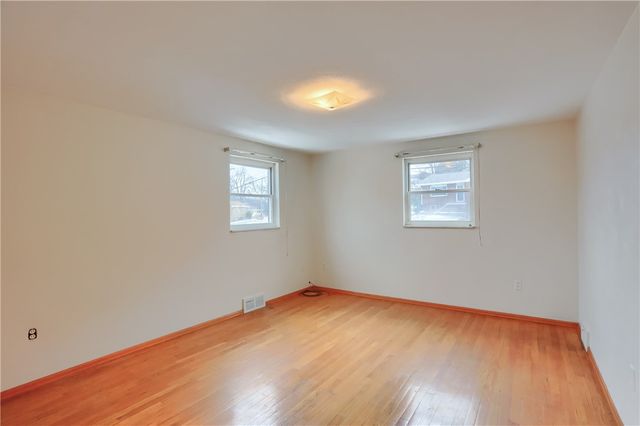 3091 Woodridge Dr, Whitehall, PA 15227