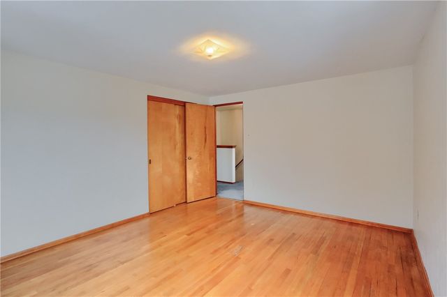 3091 Woodridge Dr, Whitehall, PA 15227