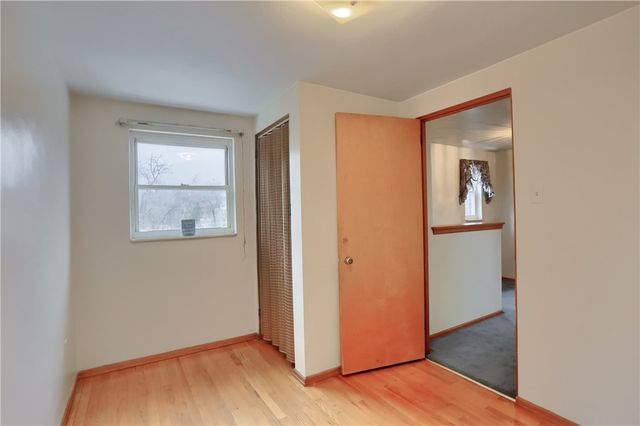 3091 Woodridge Dr, Whitehall, PA 15227