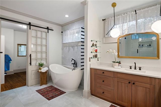 3230 W Andrews Drive, Atlanta, GA 30305